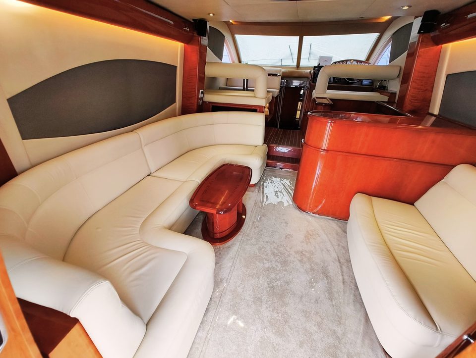 Majesty 50 yacht for rent in Dubai