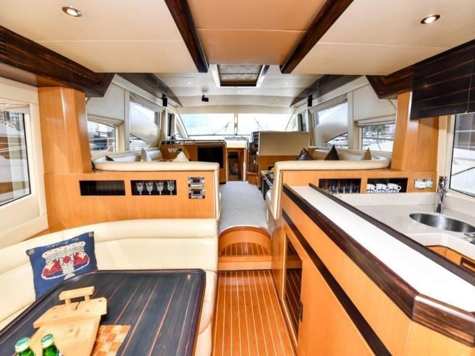 عکس 11 از قایق Flybridge Yacht