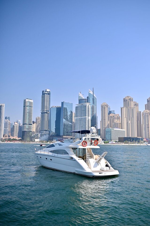 Luxury 64 yacht photo 6