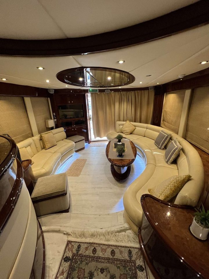 Photo 13 du yacht Majesty 66
