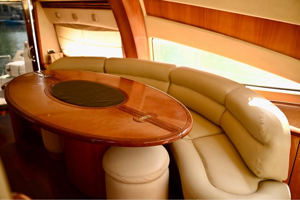 Luxury 64 yacht photo 15