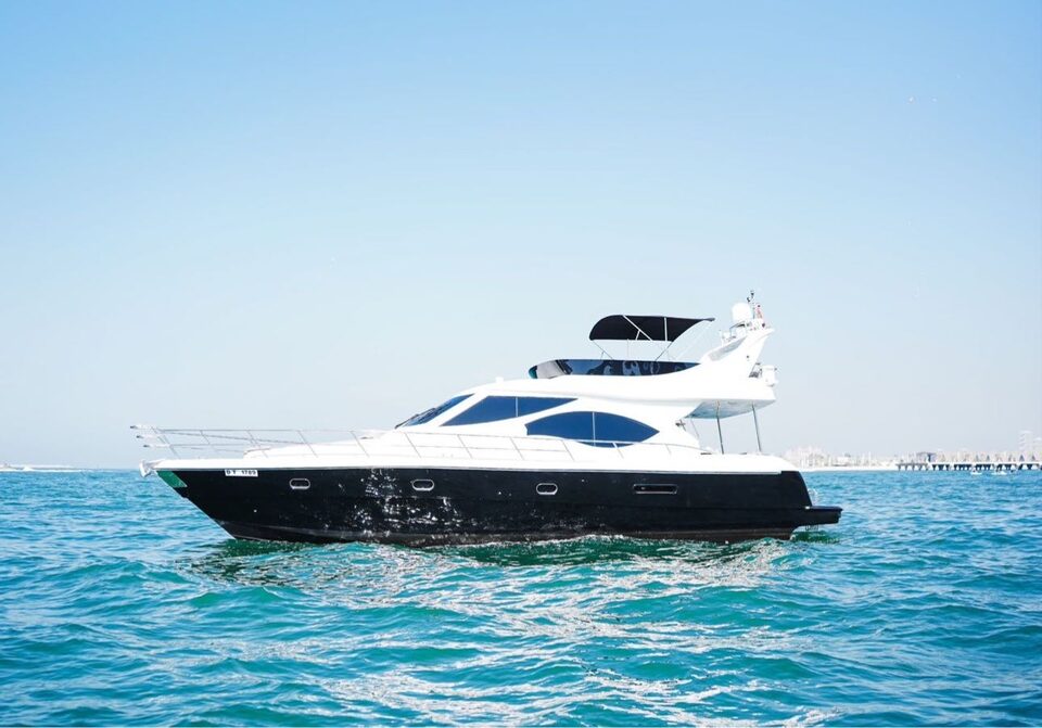 Foto 1 der Yacht Luxury 60
