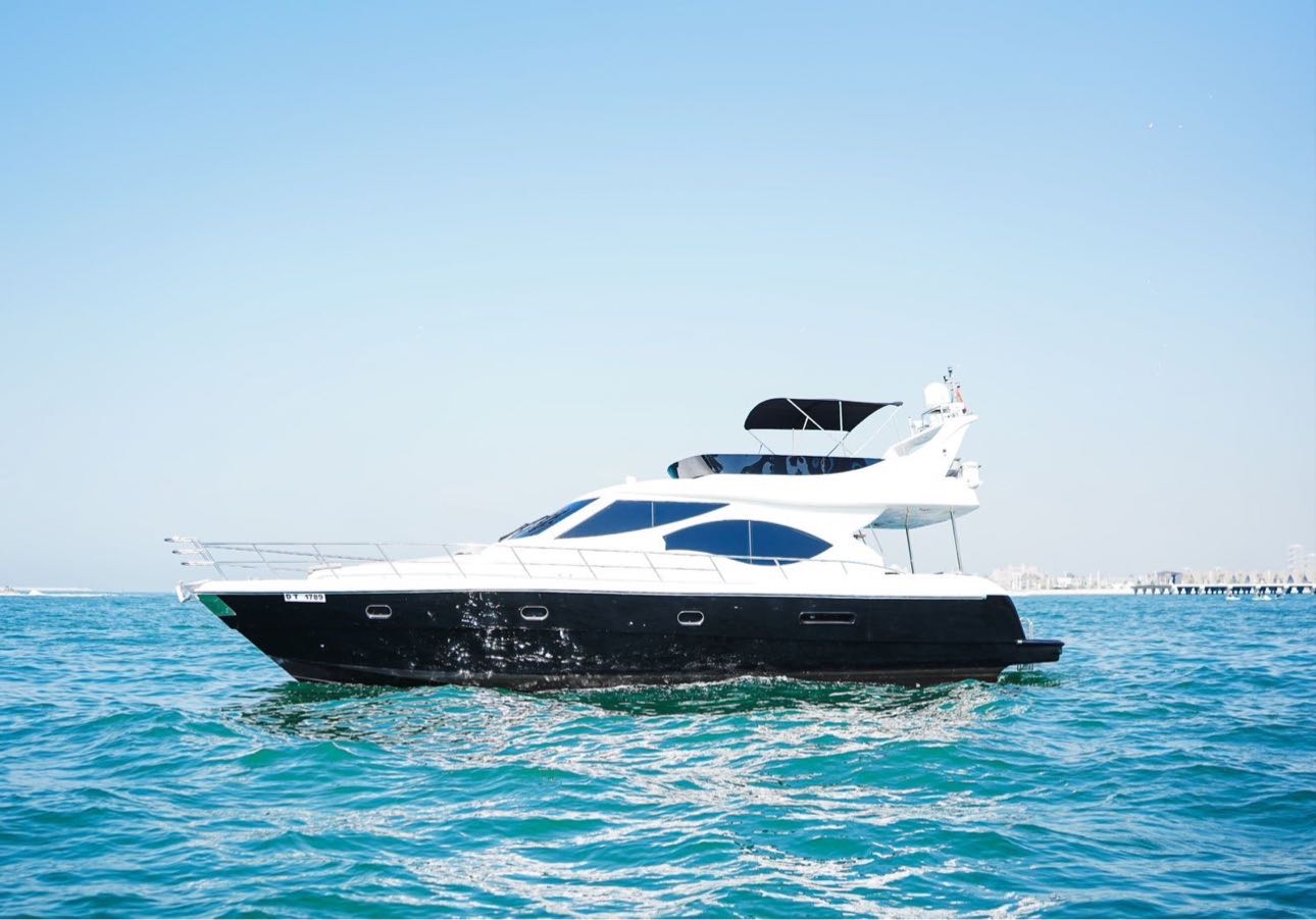 Yacht Luxury 60 zu mieten in Dubai