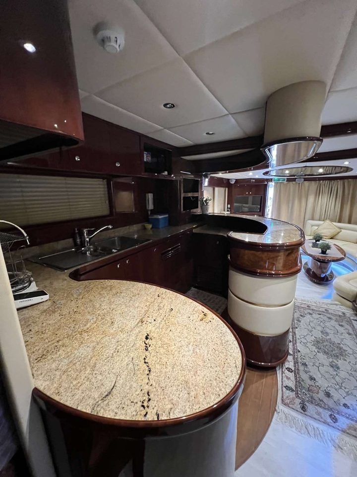 Photo 17 du yacht Majesty 66