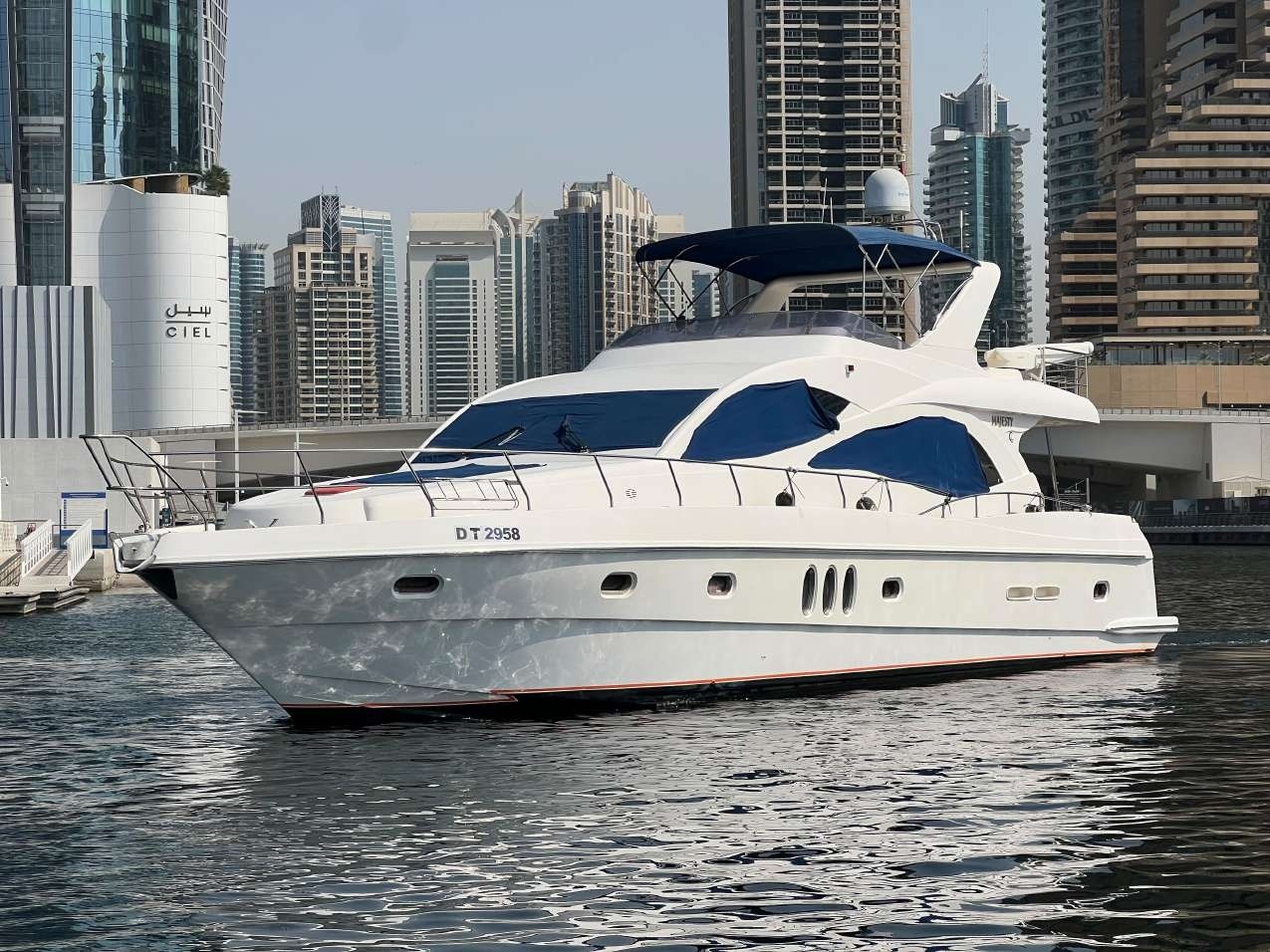 Yacht Majesty 66 à louer à Dubaï
