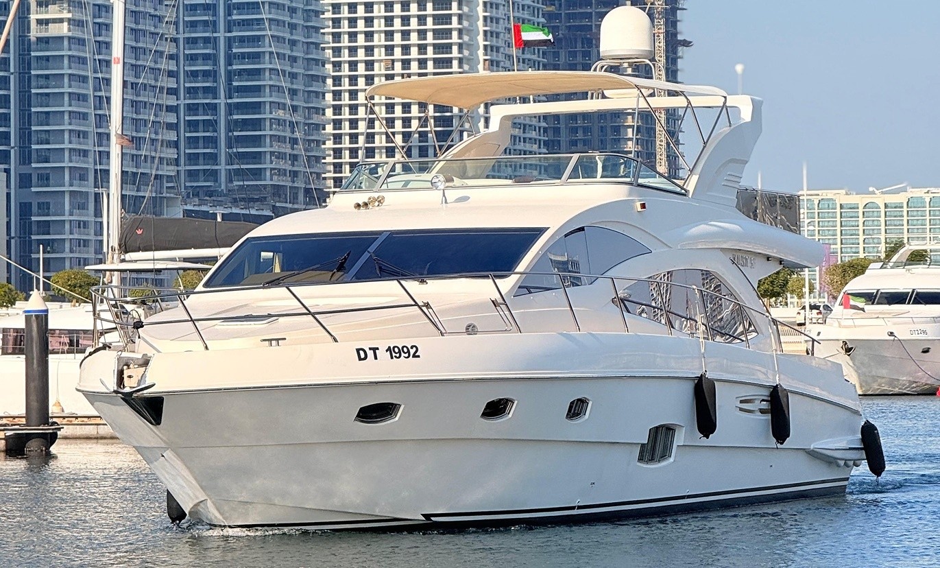 Яхта Majesty 56 в аренду в Дубае