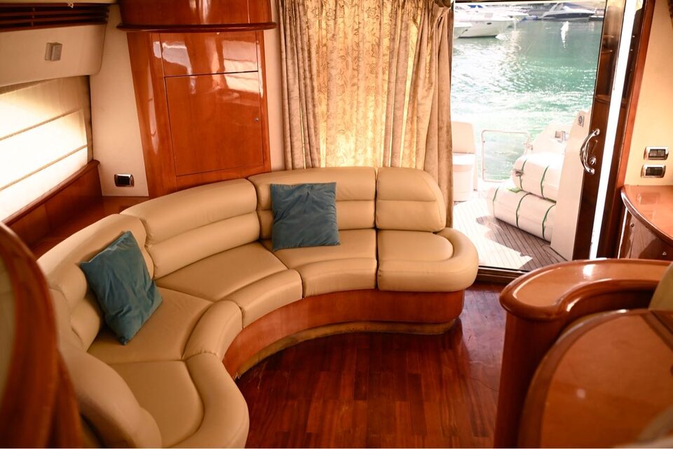 Luxury 64 yacht photo 14