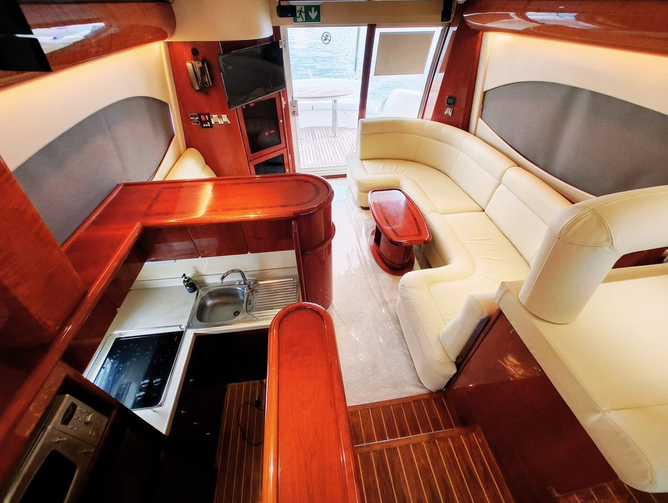 Foto 9 der Yacht Majesty 50