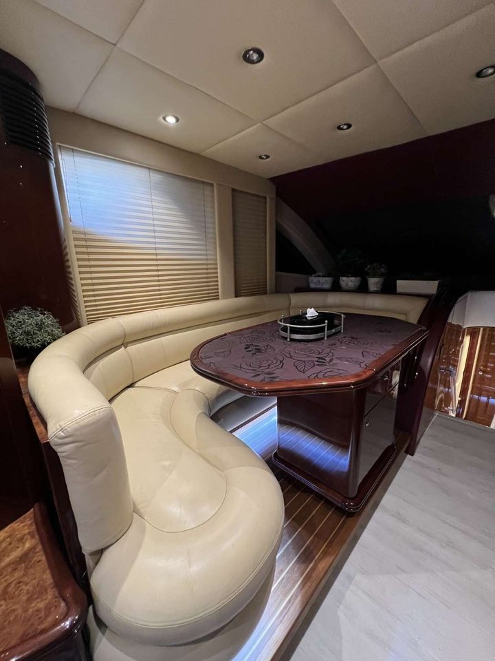 Photo 15 du yacht Majesty 66