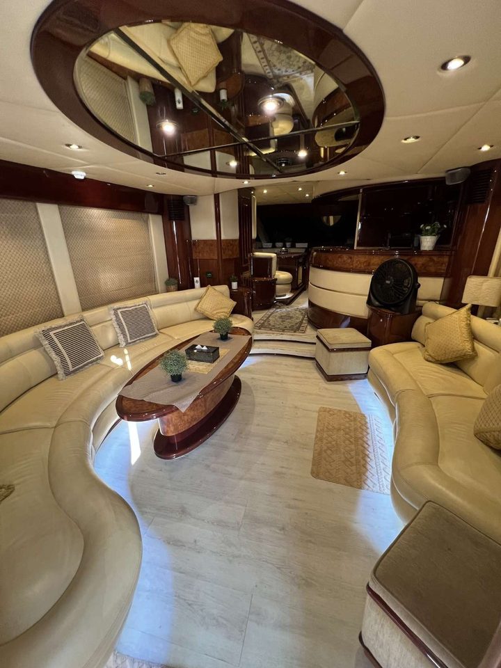 Photo 12 du yacht Majesty 66