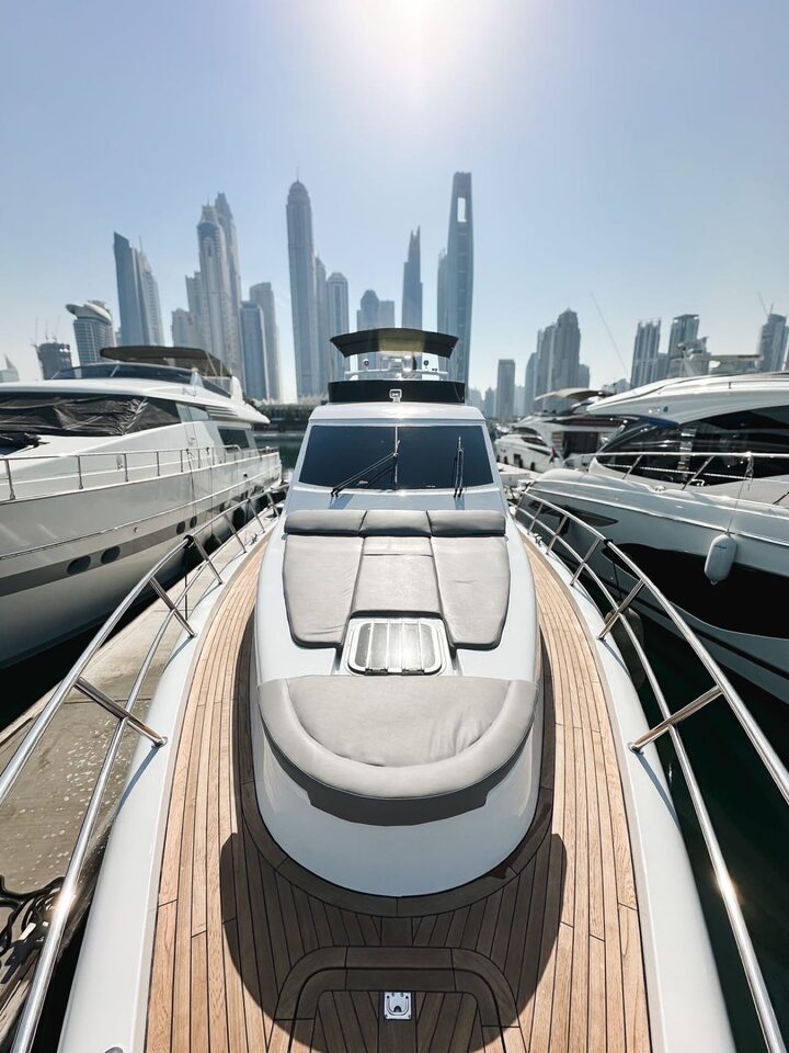 Foto 2 der Yacht Luxury 60