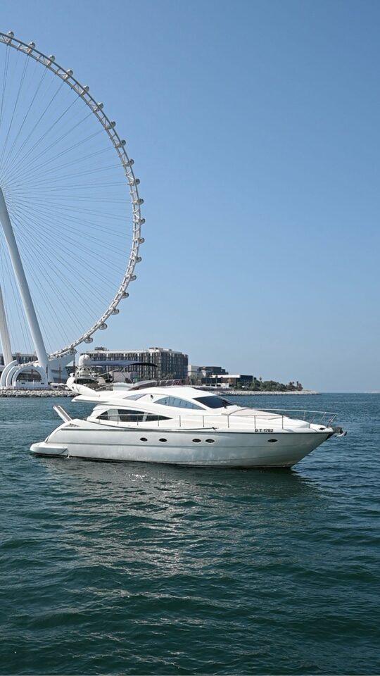 Luxury 64 yacht photo 2