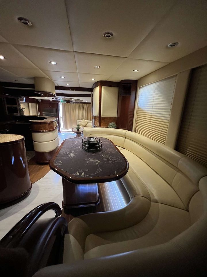 Photo 14 du yacht Majesty 66